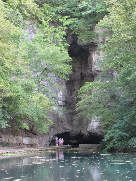 You will not believe the sounds of the roaring waters when you arrive at this cabin! Granny Mountain: Roaring River State Park