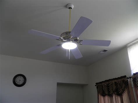 2020 fashion led lamp of outdoor emergency purposes with fan ceiling fan with 18pcs led and 2pcs rechargeable batteries and power bank for mobile charging. TOP 10 Ceiling fans with led light 2019 | Warisan Lighting