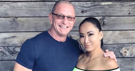 How Did Robert Irvine Meet His Wife They Have An Adorable Meet Cute Story