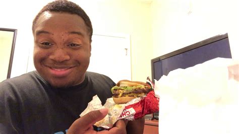 New Wendys Sawesome Bacon Burger Review Youtube