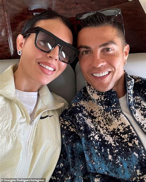 Cristiano Ronaldos Girlfriend Georgina Rodriguez Puts On A Busty