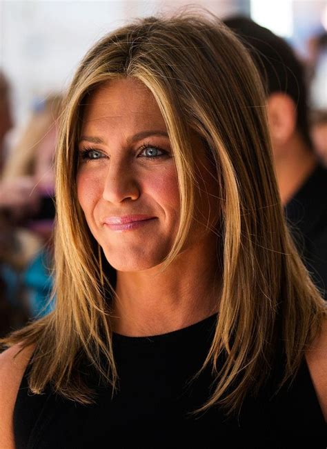 Jennifer joanna aniston (born february 11, 1969) is an american actress, producer, and businesswoman. Jennifer Aniston | Mittelscheitel frisuren, Haarschnitt ...
