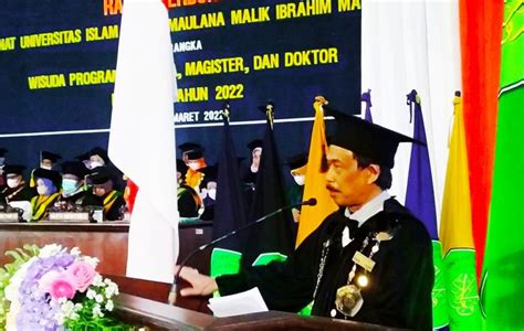 Rektor Wisudawan Harus Terus Berkontribusi