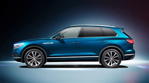 New Vw Touareg Techy Flagship Suv Revealed In Beijing Car Magazine