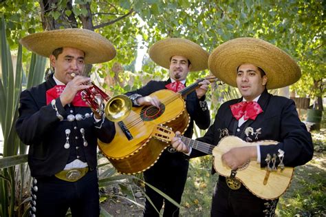 Mix romantico exitos inolvidables 2020 dj gato el colectivo edition gtrecord81 ft monster music. The Soulful and Foot-tapping Styles of Traditional Mexican ...