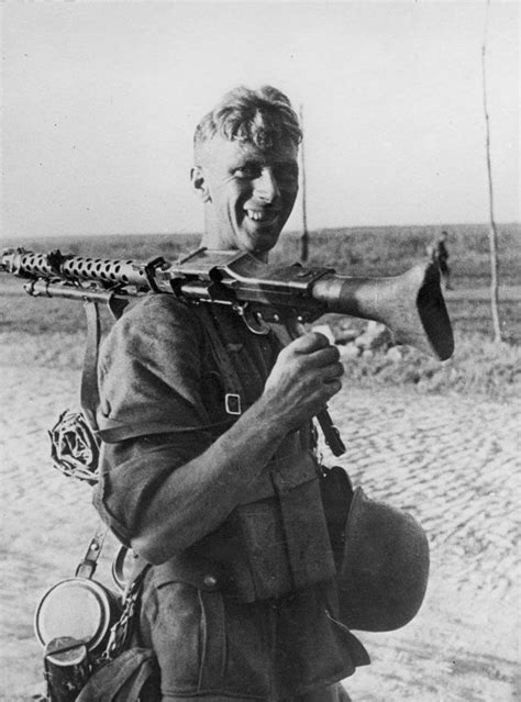 German Ww Ii 5 X 7 Inch Photo Shirtless Soldier And Mg 34 Machine Gun