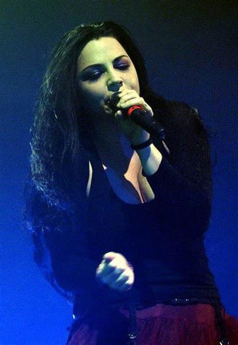 Pin De ~yecaps♾️ycats~° Em Amy Lee Amy Lee Amy Evanescence