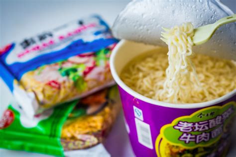 Maggi noodles are not coated with wax. Instant Noodles 'Contain More Salt Than 12 Packets Of Crisps'