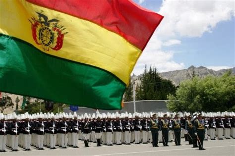 Himno Nacional De Bolivia Bandera En Alto