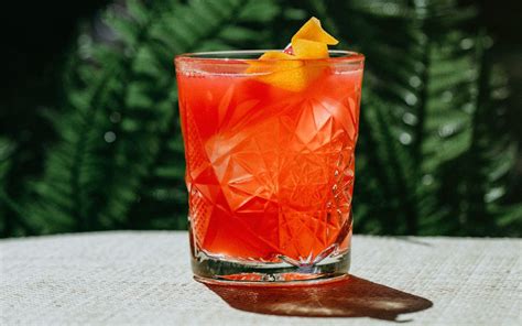 11 Easy Rum Cocktails You Can Make This Summer