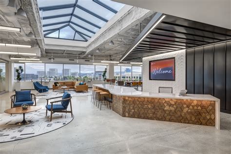 A Look Inside Jlls Sleek New Irvine Office Officelovin