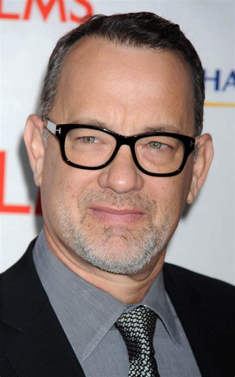 Tom Hanks Usando Lentes De Tom Ford Tom Hanks Celebrities With Glasses Men Eyeglasses