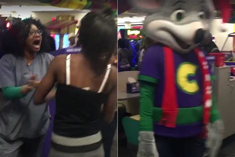 Another Chick Fight At Flint Chuck E Cheeses Makes Chuck Sad Video