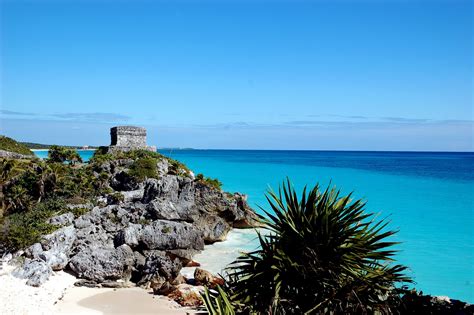 Le mexique, destination assez connue, grâce à deux de ses villes qui sont très touristiques vous avez la ville de cancún, très connue pour la fête, tulum et ses ruines archéologiques, et la capitale. Les aventures d'AG² au Mexique: Tulum, Quintana Roo