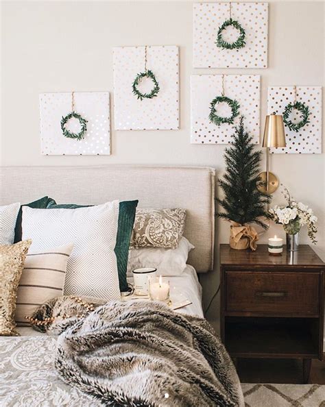 Paper crafting ornaments are inexpensive and creative home decorations. People Are Wrapping Their Gallery Wall Art In Christmas ...