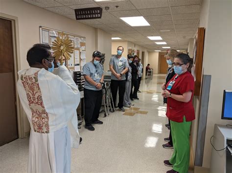 Hospital Chaplains Offering Comfort Throughout Pandemic