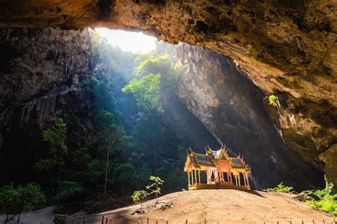 Incrível Phraya Nakhon Caverna No Parque Nacional De Khao Sam Roi Yot