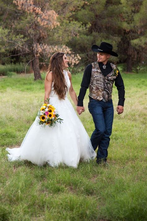 Redneck Wedding Attire At Wedding