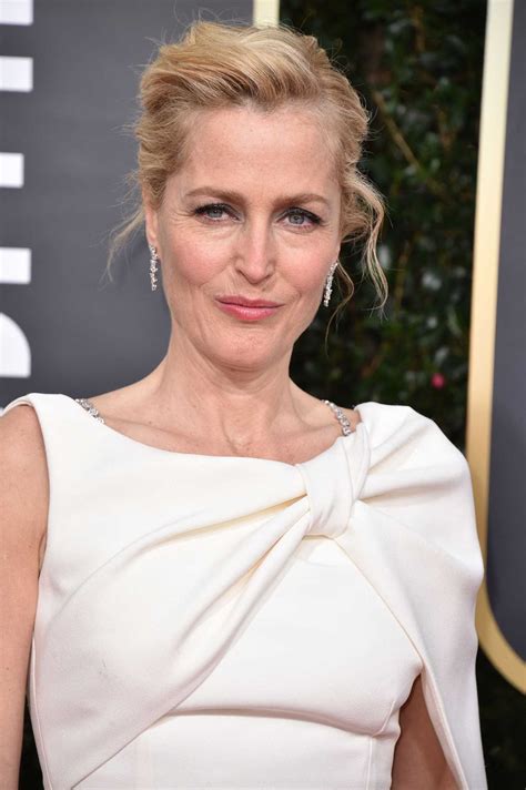 Netflix uk & ireland nov 28, 2020 try not to cry as we say goodbye to oscar winning olivia colman as tobias menzies, helena bonham carter, josh o'connor, emma corrin, gillian anderson, erin. Gillian Anderson - 2020 Golden Globe Awards in Beverly ...
