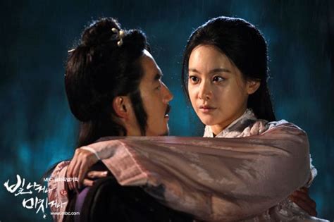 Wang so (jang hyuk) is the prince of goryeo. Shine or Go Crazy - AsianWiki