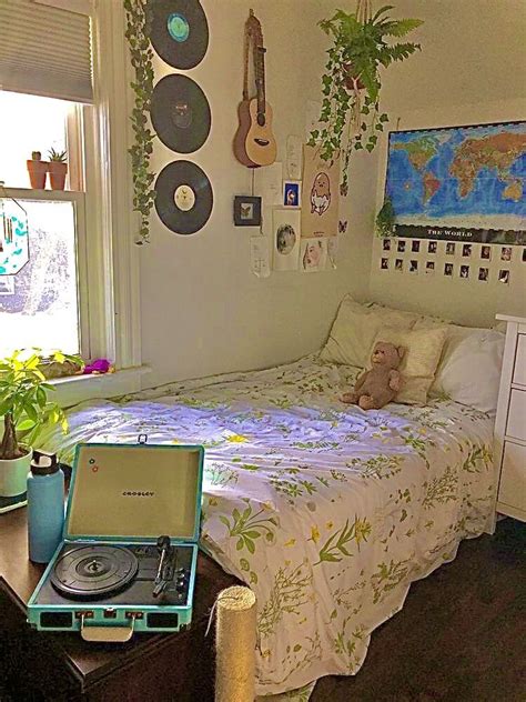 aesthetic room bedrooms vintage kar na 🌞🌿🍄🌈 in 2020 indie room room ideas bedroom dreamy room