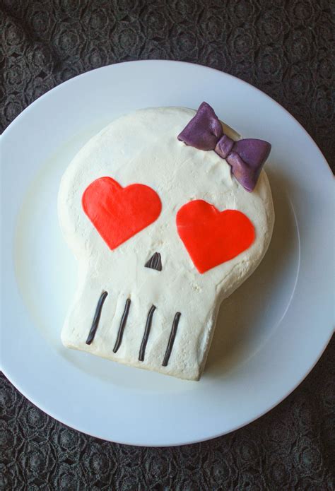 Craftsy.com | Express Your Creativity! | Skull cake, Halloween cakes, Witch cake