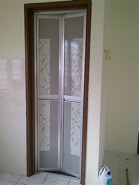 Simak ulasan terkait model pintu aluminium dengan artikel terpopuler 30+ pintu lipat aluminium bilik air berikut ini. Azlin Zain: Renovate Rumah - Pintu bifold (Vitality)