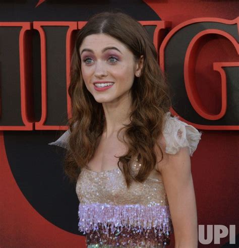 Photo Natalia Dyer Attends The Stranger Things Premiere In Santa