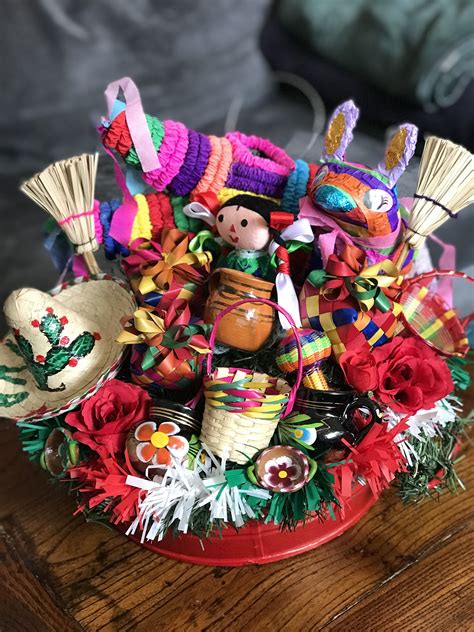 Pin De Selene Sarahy En Xv Rancheros Decoracion Fiesta Mexicana Manualidades Decoracion