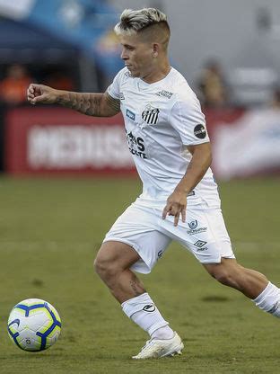 Yeferson soteldo (ven) currently plays for brasileiro série a club santos. Valorizado, Soteldo é alvo de propostas e diretoria do ...