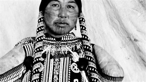Inuit Women Culture And Healing Through Tattoos Mediazink Tatuaggi