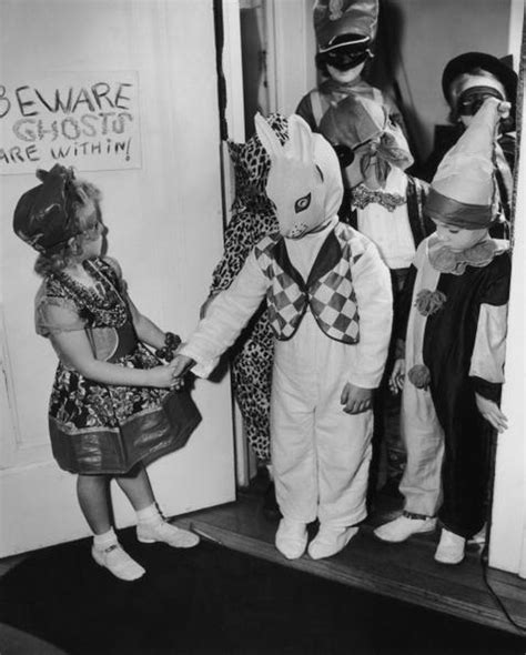 These Vintage Halloween Costumes Will Terrify You