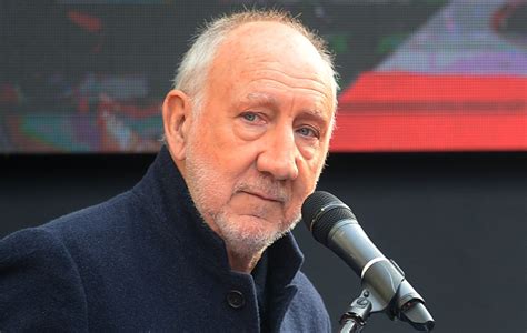 The Whos Pete Townshend Leaves His Home Studio Behind As He Leaves The
