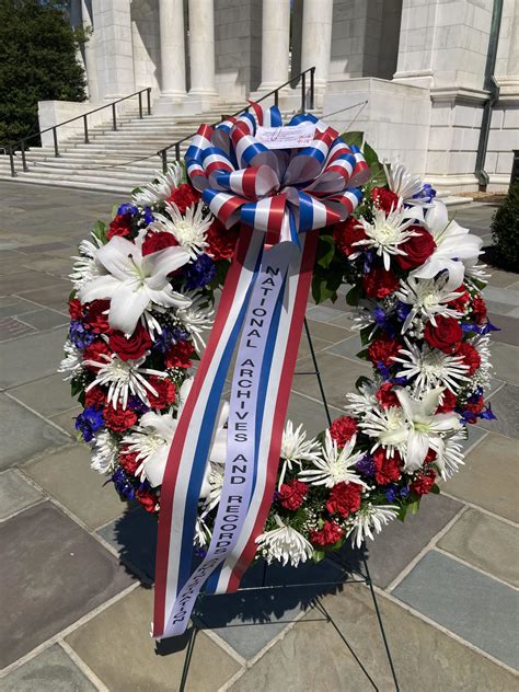 Laying A Wreath At Arlington This Is The Retired Blog Of The Th