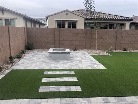 Check It Out Outdoor Putting Green In Arizona Backyard