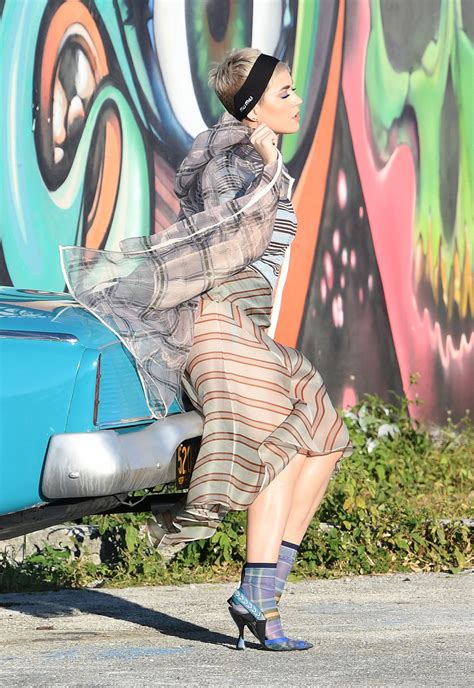 Katy Perry Photoshoot In The Wynwood Arts District In Miami Celebmafia