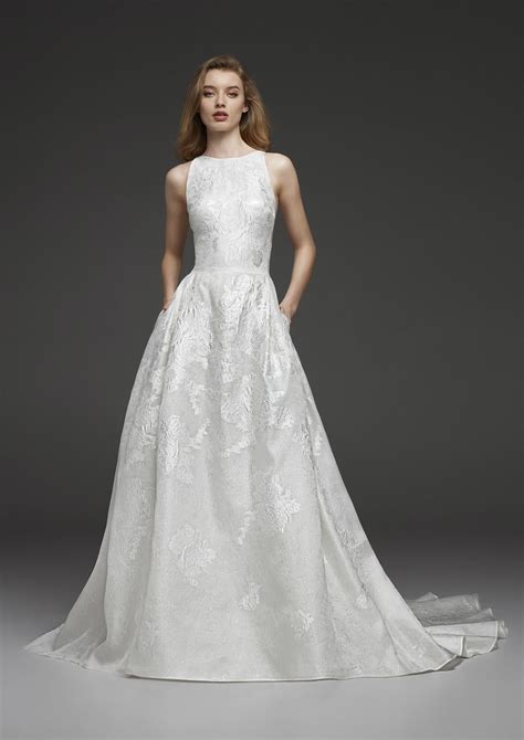 Classic A Line Gown With Low V Back Modes Bridalnz