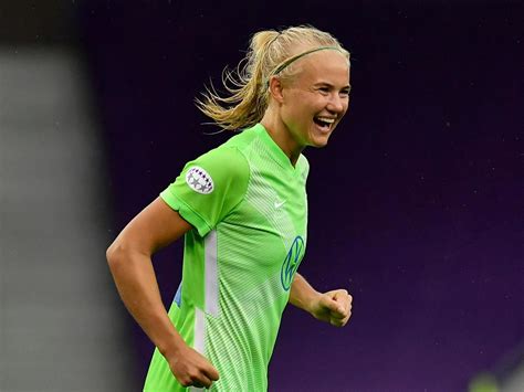 Chelsea Women Complete Signing Of Pernille Harder From Wolfsburg The
