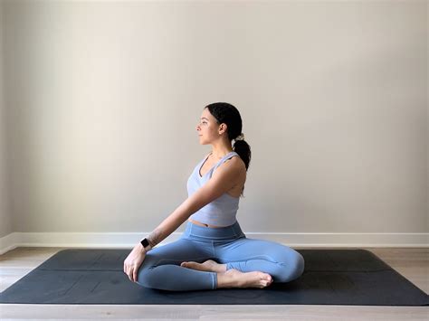 9 Gentle Seated Yoga Poses For Beginners — Jessica Richburg