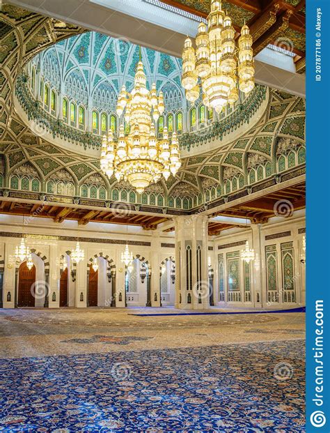 Sultan Qaboos Grand Mosque Interior Editorial Photo Image Of Islamic