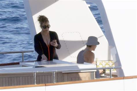 Mariah Carey In Wetsuit On Vacation In Capri Hawtcelebs