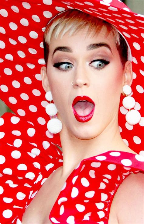 Katy Perry 🍓💫🍓 Russell Brand Pop Singers Female Singers Katy Perry