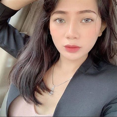 Selain Tante Ernie 4 Selebgram Perempuan Pemersatu Bangsa