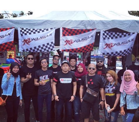 He will not only show the drag racing side of it but also give a wider view of their lives and include more positive points, such as motorcycle upgrades, group activities and convoys. 'Tajuk Tu Bukan Dia Punya, Bukan Ada Paten Pun' - Ahmad ...