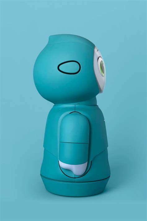 Moxie The Robot Helps Kids To Improve Skills