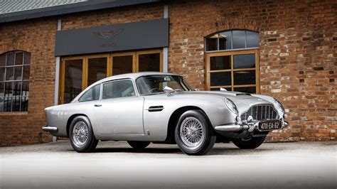 The Iconic Aston Martin Db5 From James Bonds Goldfinger Is Back