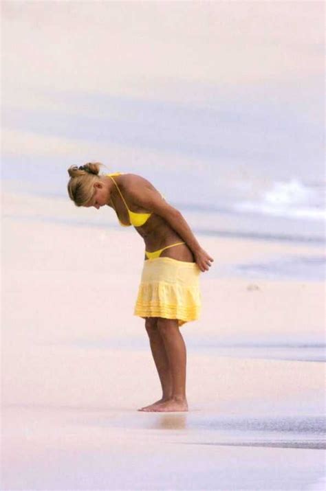 Anna Kournikova S Hot Yellow Bikini In St Barths Jessica Alba Hot Picture