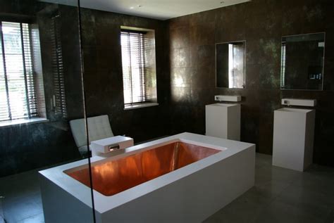 High End Bathroom Accessories With Modern Style