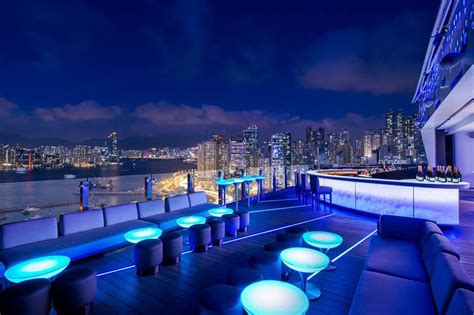 Skye Best Rooftop Bar Hong Kong Travelvui