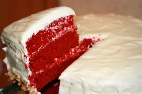 At paula's house, a meal is a feast filled with the tastes, aromas, and spirited conversation reminiscent of a holiday family gathering. Cake Recipe: Red Velvet Cake Recipe Paula Deen